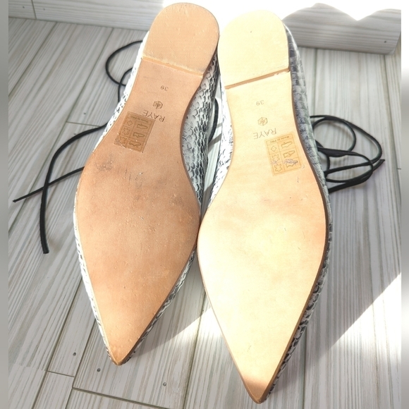 Raye Anthropologie Pointed Toe Leather Ballet Flats in White & Black Python Sz 9 - Picture 7 of 11
